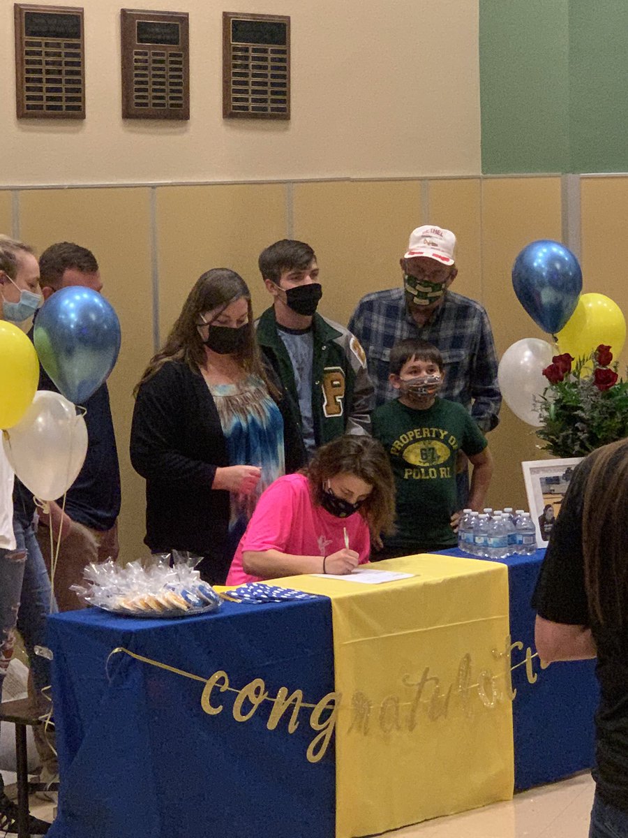 Lady Harvesters Basketball tweet media