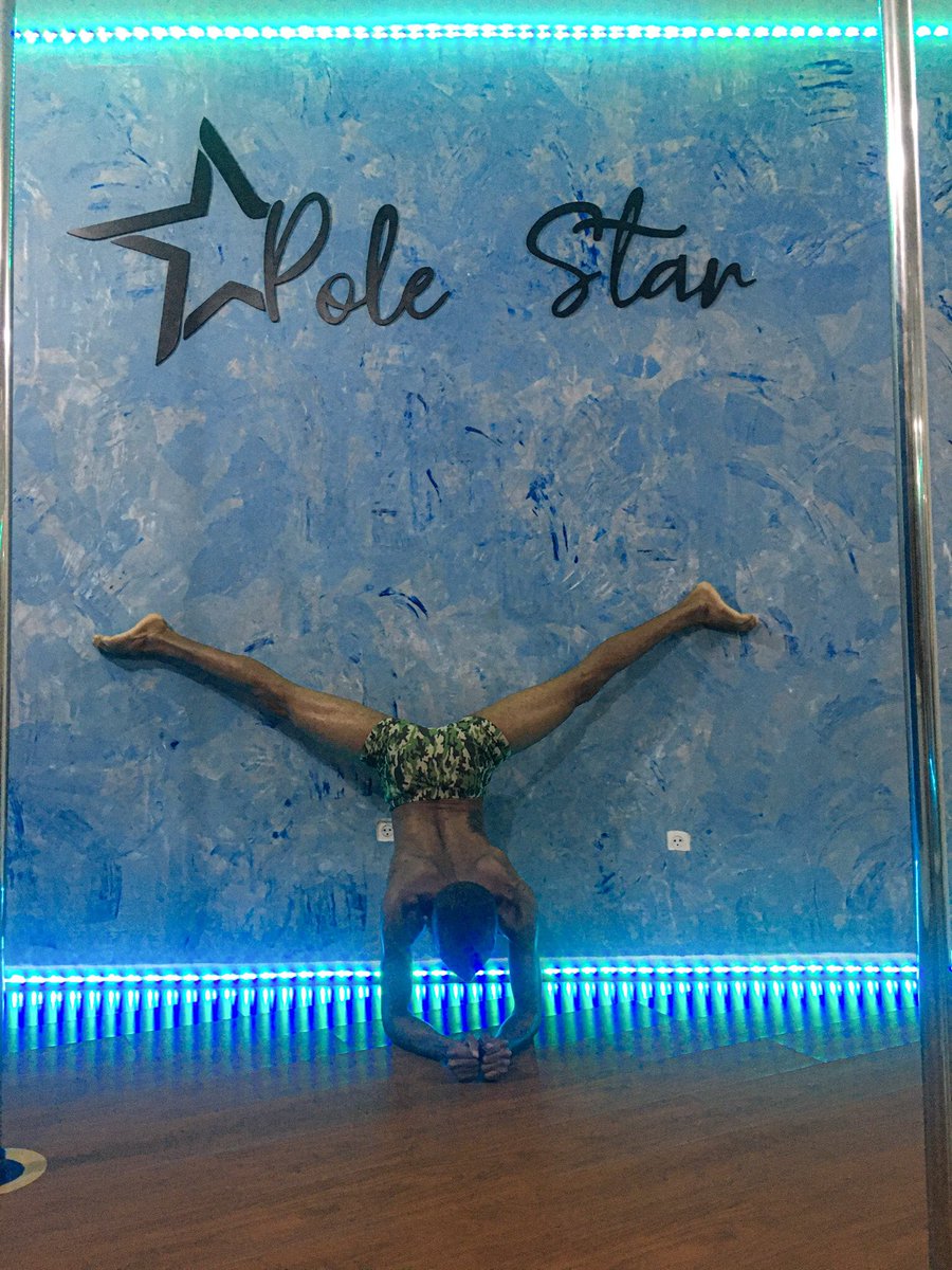 alanalves899's tweet photo. MEU COMBO DE HOJE.
#PoleFlex #PoleAcrobatico #Paixao
💙🤸🏾♂️💪🏽 https://t.co/PUlYyKQ6VC
