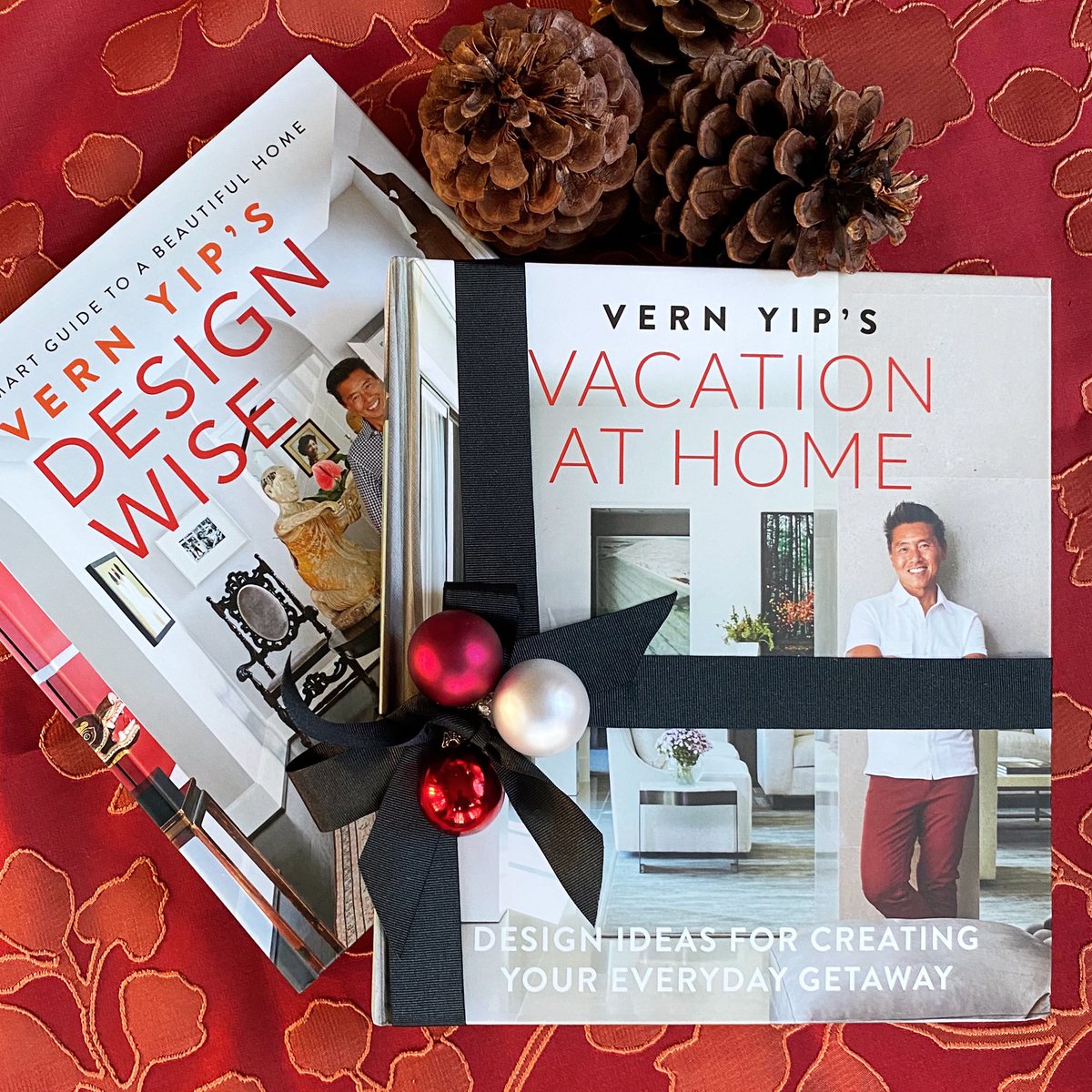 VernYipDesigns's tweet photo. Only about 5 weeks till Christmas and 3 weeks till Hanukkah! For anyone on your list who’s looking to fix up their home, make it more sanctuary-like (aren’t we all?), or who’s simply into design, please check out my books #NYTBestseller #DesignWise and #VacationAtHome! #GiftBook https://t.co/h3xEXYrbRs