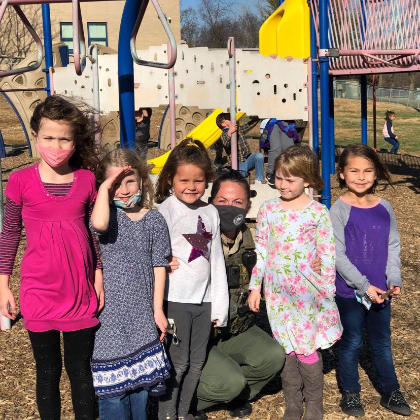 NewMarkSRO's tweet photo. @Jlinard8238  @StaleySRD  and I had so much fun today at recess! Thank you for letting us come play, Nashua! https://t.co/lapg7gsHtc