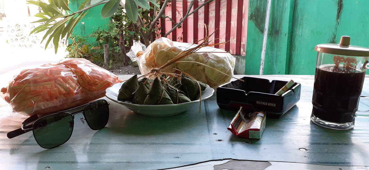 Hallo 8th ... kalau anak-anak masih bandel-bandelnya main layangan nih.