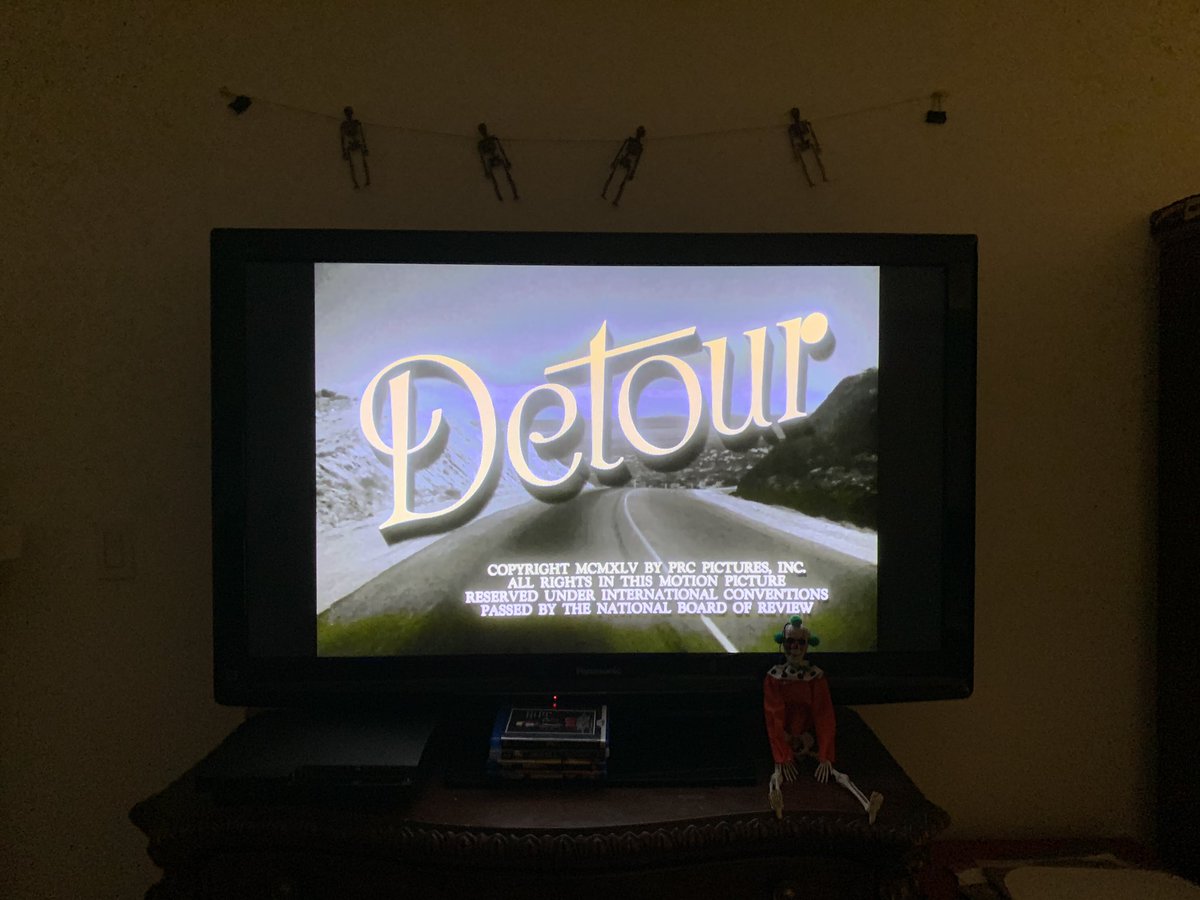 cfpatton_av's tweet photo. I’m so excited to see Detour! The one benefit of home screenings is that I can cozy up under my weighted blanket. https://t.co/6UCs253Tsz