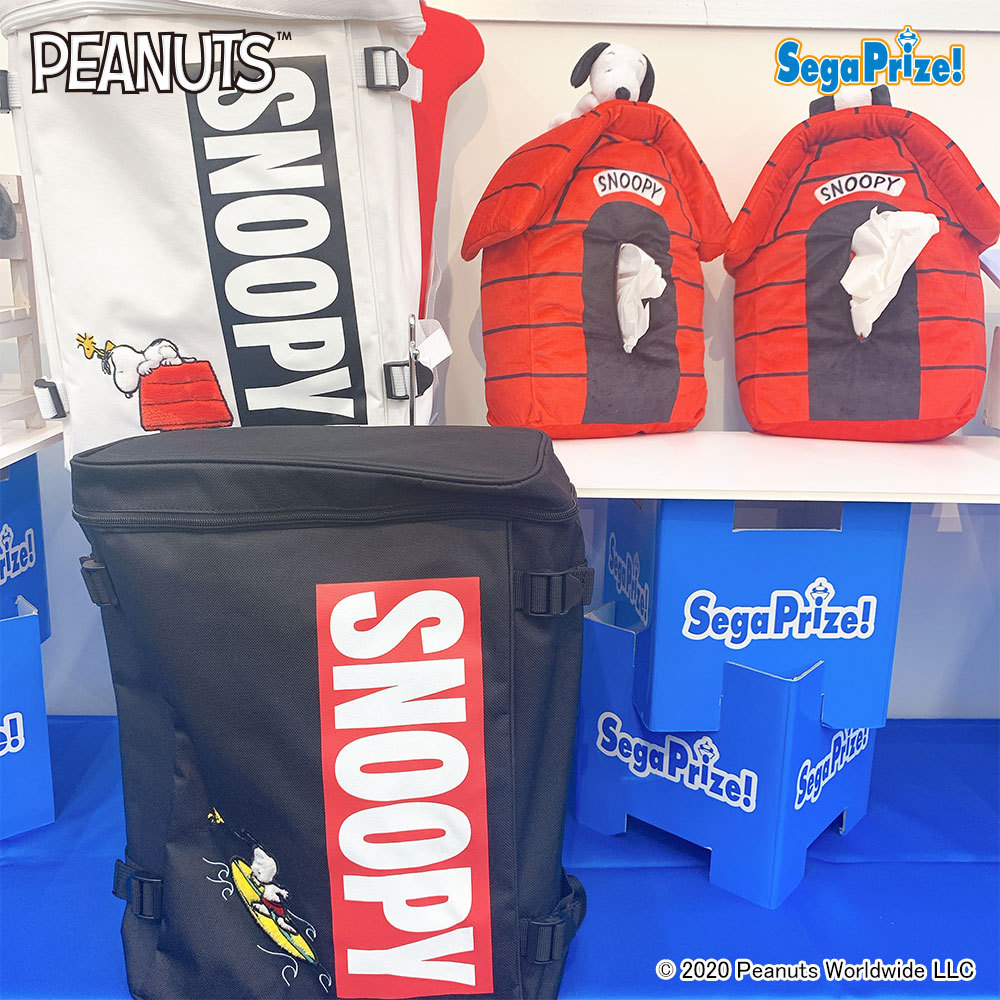 セガプラザ公式 21年新作セガプライズ速報 Snoopy のセガプライズは 今後もこんなに登場予定 ぬいぐるみだけではなく かわいいコミック型と スクールバス型のクッション リュック ティッシュボックス カバーなど普段使いできる アイテムが