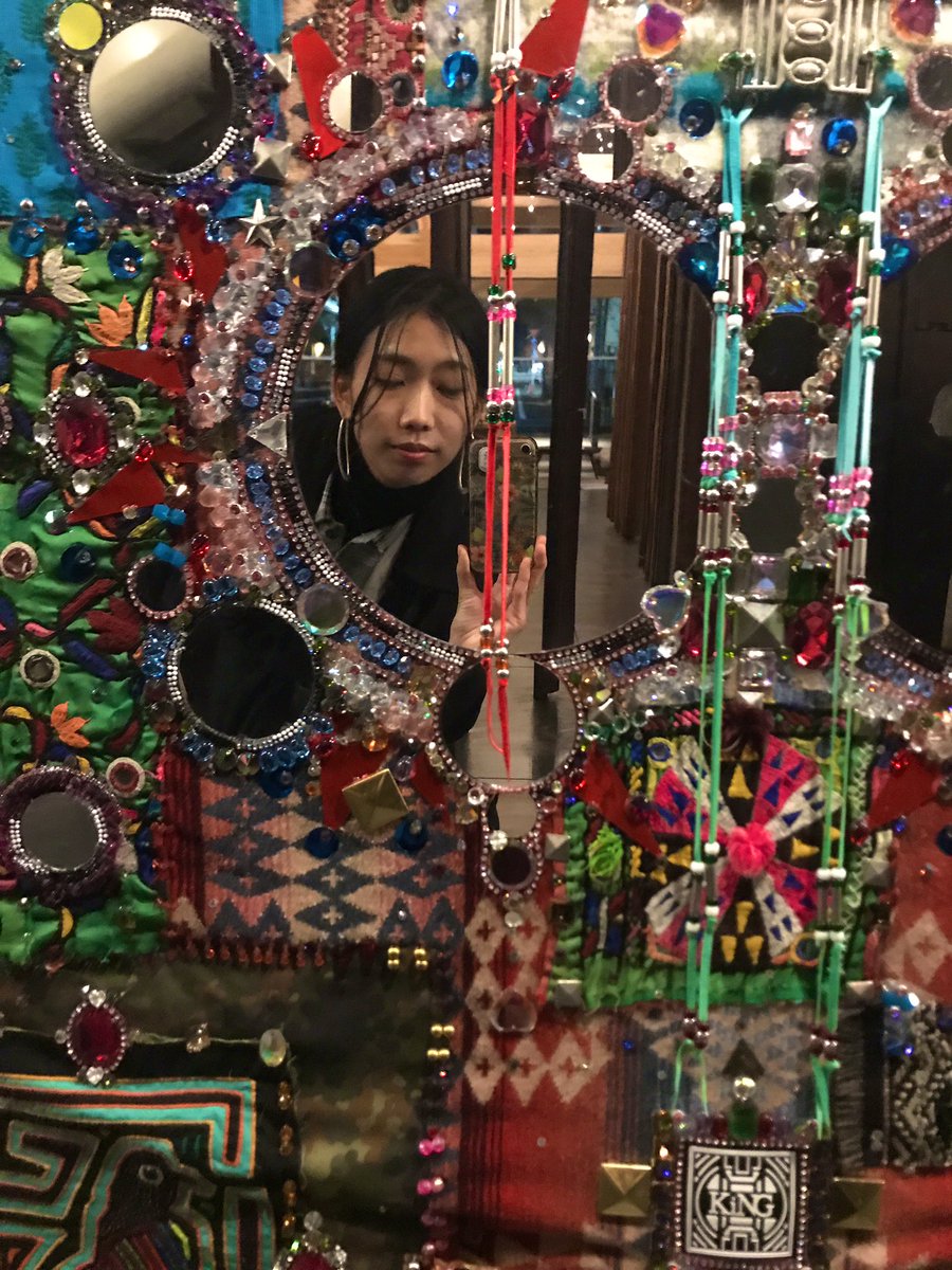 Ayucoro_n's tweet image. 反芻..

鏡越しの自撮りでも目瞑り職人。

#kyoto #acehotel #新風館