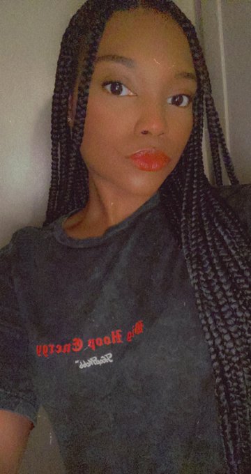 Watch Stanay G's leaked NSFW photo on TwXstars