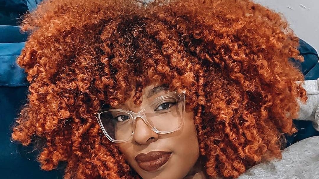 I- 😍😍😍

I mean... COME ON! Sis ran off with edges with no remorse 😭

We are totally loving this autumnal color, the curls, the hair shape, the everything!
#naturalhair #naturalhaircar #Haircare #naturalhairdoescare #naturalhairrocks #theregimehaircare #amazingnaturalhair