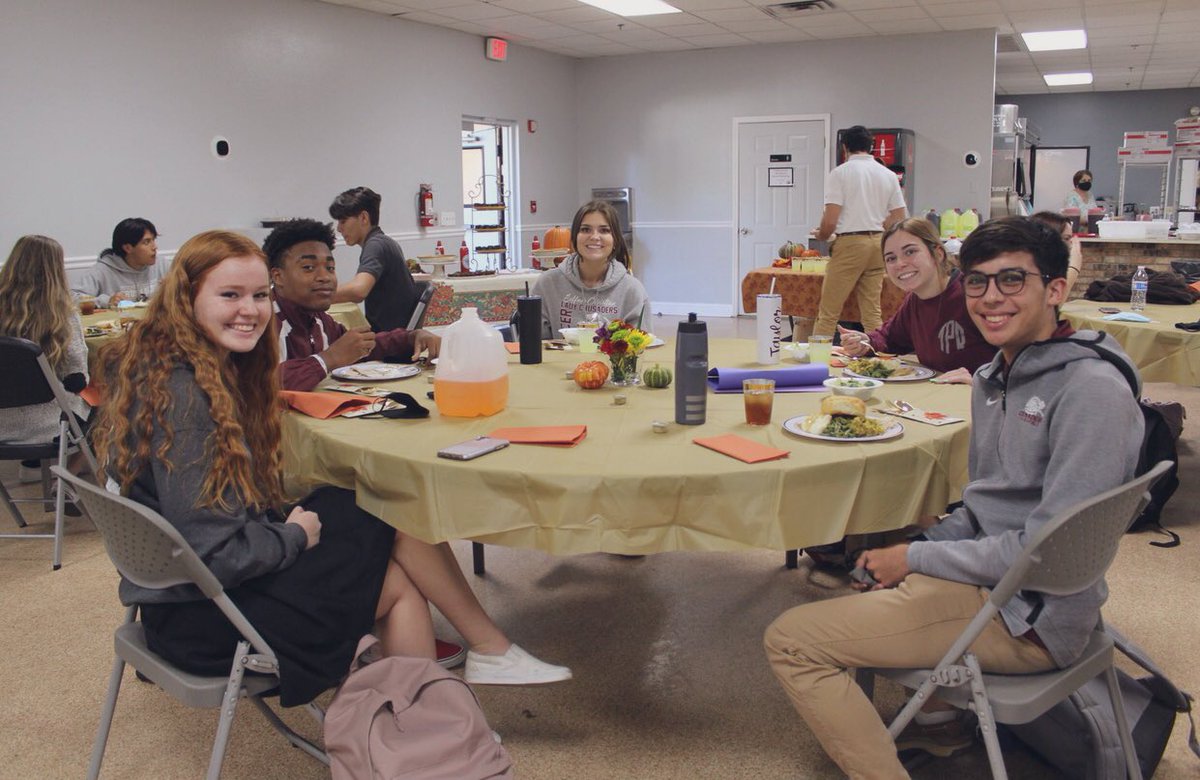 SCAhighschool's tweet image. We had a wonderful Thanksgiving Celebration with our senior class! #givethanks #scaclassof2020