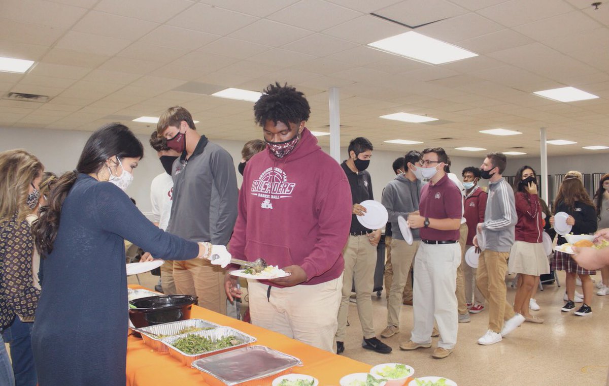 SCAhighschool's tweet image. We had a wonderful Thanksgiving Celebration with our senior class! #givethanks #scaclassof2020