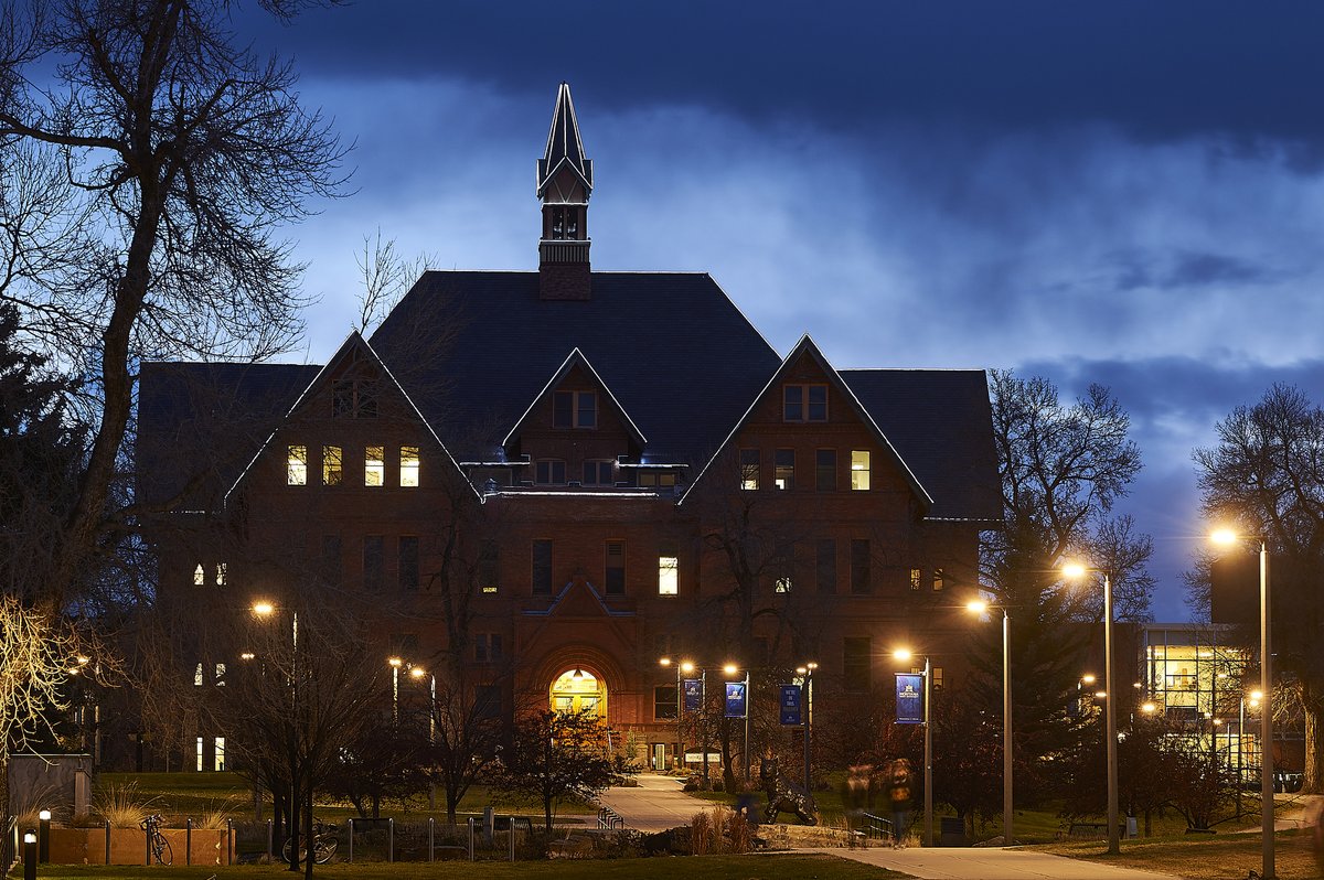 montanastate's tweet image. Tonight we turned on the lights at Montana Hall and they will be on every night through the holiday season.

May you enjoy the lights and may their beauty remind you that, soon, the darkness of this period will fade away... and a brighter future will come for us all.