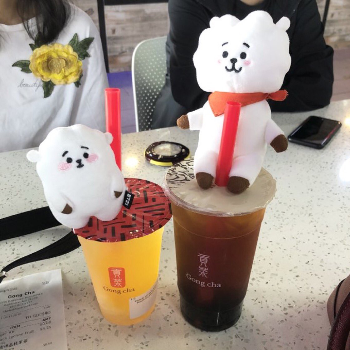 RpacaparKa's tweet photo. Boba with MukJ 🧋🥰 https://t.co/hVW8dAzUMi