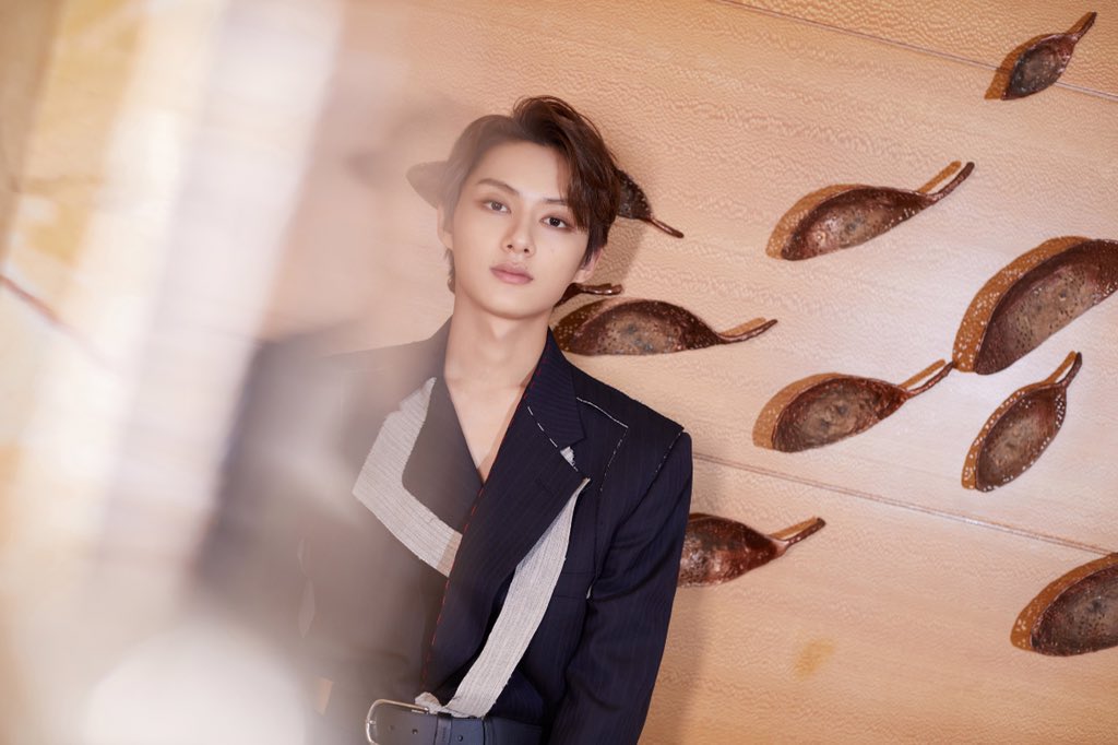 WENXVII's tweet photo. Been a year since this photo sequence. 🥳 https://t.co/JCLs0AhqiB