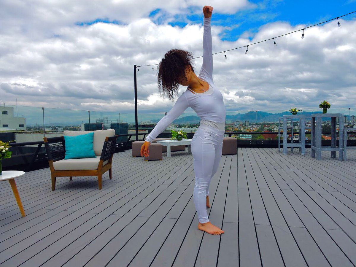 HotelFontanCDMX's tweet photo. En #HotelFontánReforma innovamos para darte siempre las mejores #experiencias. ✨
Por ello inauguramos nuestra nueva #Terraza.
Un lugar donde podremos ver el caer del día de una manera nunca antes vista. ✅
#CDMX jamás se había visto tan elegante. ✔️
•
• 🇲🇽 
•
#HotelesBF https://t.co/bTS0jvaHkk