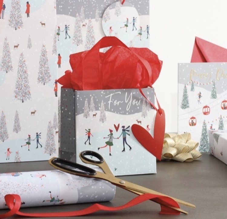 BoxofDelights21's tweet photo. Weโve got Christmas all wrapped up, just for you.๐
#wrappingpaper #wrap #wrapping #christmaswrapping #tissue #gift #giftbags #rollwrap #design #quality #itsawrap https://t.co/4kerafCx5f