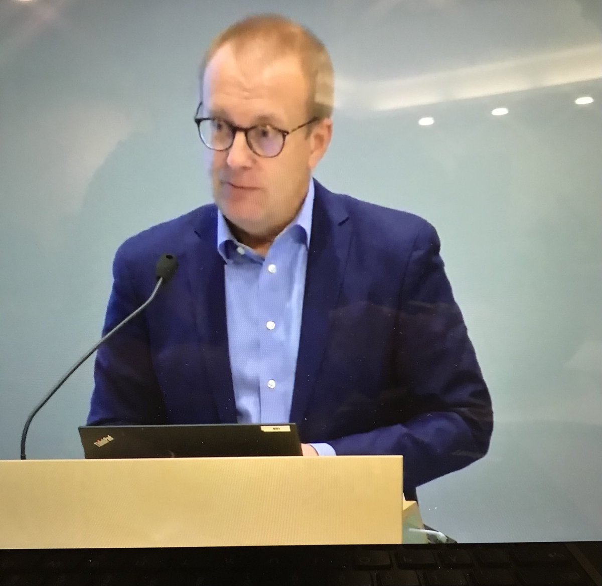 SAK:n puheenjohtaja Jarkko Eloranta toteaa puheessaan, että kattavat työehtosopimukset ovat duunarin turva #SAKedustajisto