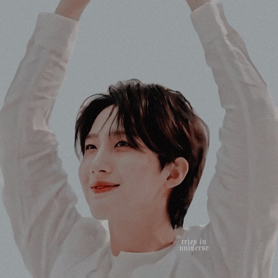 criesinuniverse's tweet photo. ✧.° Hwitaek vino a iluminar el mundo °.✧

↳ @CUBE_PTG #후이 #HWITAEK #회택 #이회택 #PENTAGON #펜타곤 https://t.co/Ok15GEjReT
