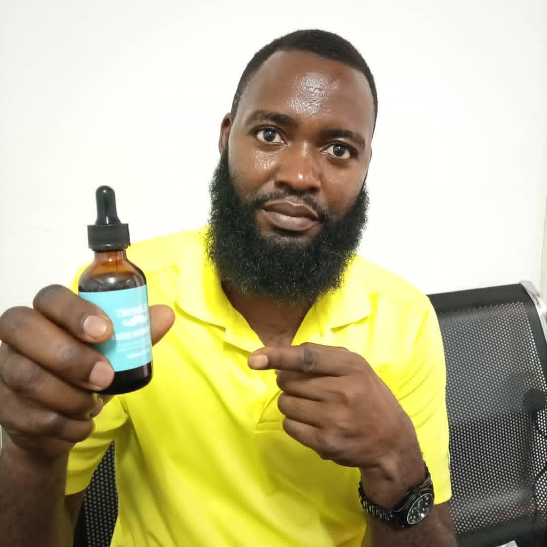 Sheios_Mukiga's tweet photo. Tim Smile brings to you a Beard growth oil and Hair growth oil. You want your beard to look so awesome like this one 👇, simply hit my DM to get that oil to complement your beard.
"Glow everyday"
#BeardGrowthNation https://t.co/2OZBWSDos9