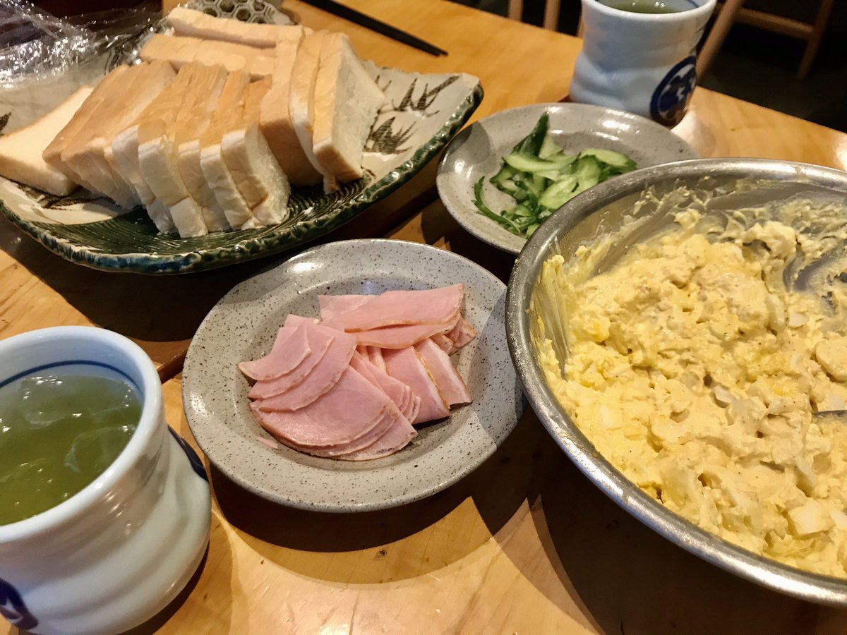 ginzamaruisushi's tweet photo. #水にこだわる高級食パン #サンドイッチ #リゾット
#まる伊の賄い #銀座に志かわさんのパン #ThisIsNotOurs https://t.co/cAOcpOK27j
