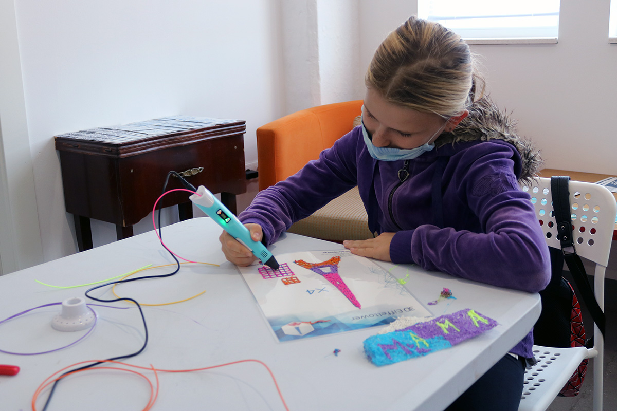 FuturaDubrovnik's tweet image. 3D pen workshop on Robo.DU Day(s) @eu_Robotics
#erw2020 #futura #Arduino #robotika #robotics #robocup #robots #radionice #workshops #unidu #ArduinoUno #stem #iot #genuino #3Dprint #3Dprinter #3Dprinting #makers #drone #raspberrypi #eatsleepcoderepeat #computerscience #RoboDUDay