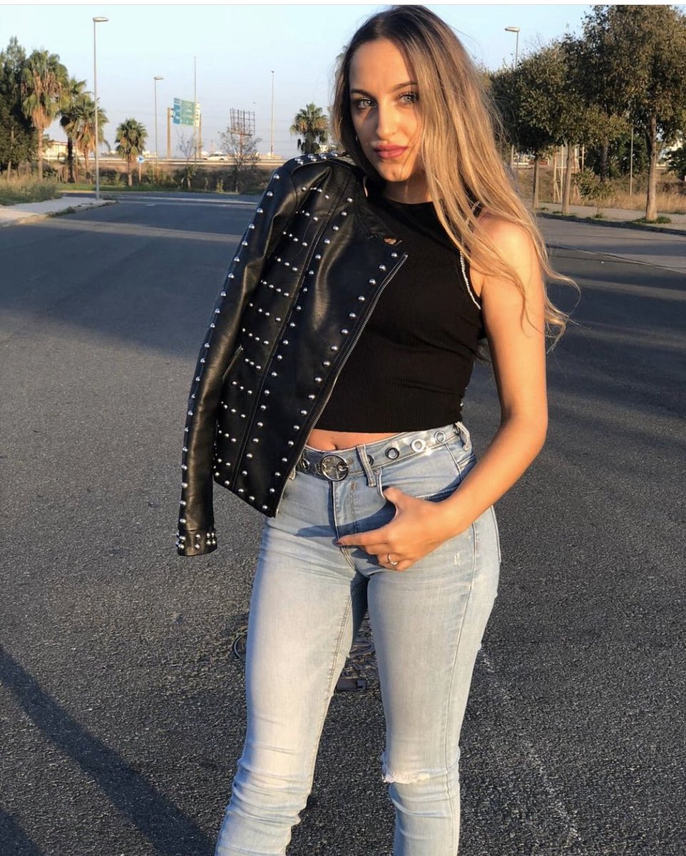 Agradecida un año más a la vida por permitirme cumplir otro añito rodeada de mi familia y la gente que quiero.
Gracias Dios mío ❤️🙏🏼