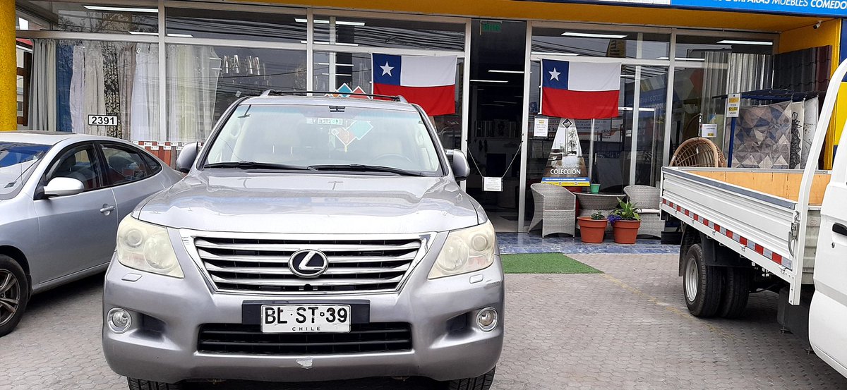Francis82776034's tweet photo. No hay peor negocio que #allmat en #laserena primera vez que iba a comprar pero la atención,  los stock, etc. Y sobretodo al buscar estacionamiento, me cuentan que el jeep que no se mueve de ahí, es de la jefa de local...si quiere pasar rabias, vaya a ese local. #copiapo #sodimac https://t.co/35KxJBbltw