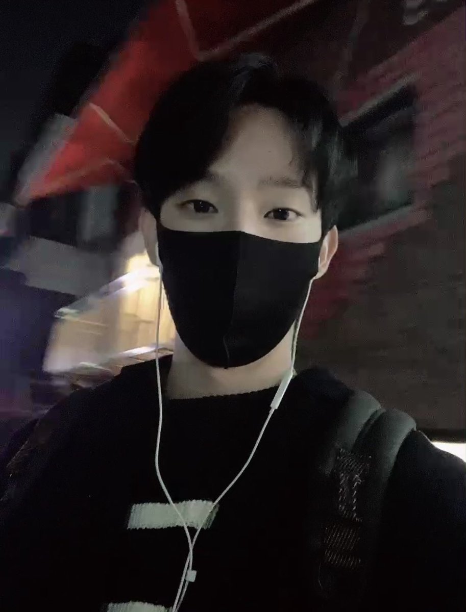 Corespanol's tweet image. Un poco tarde pero empieza el invierno en Corea! Cuidaros todos~