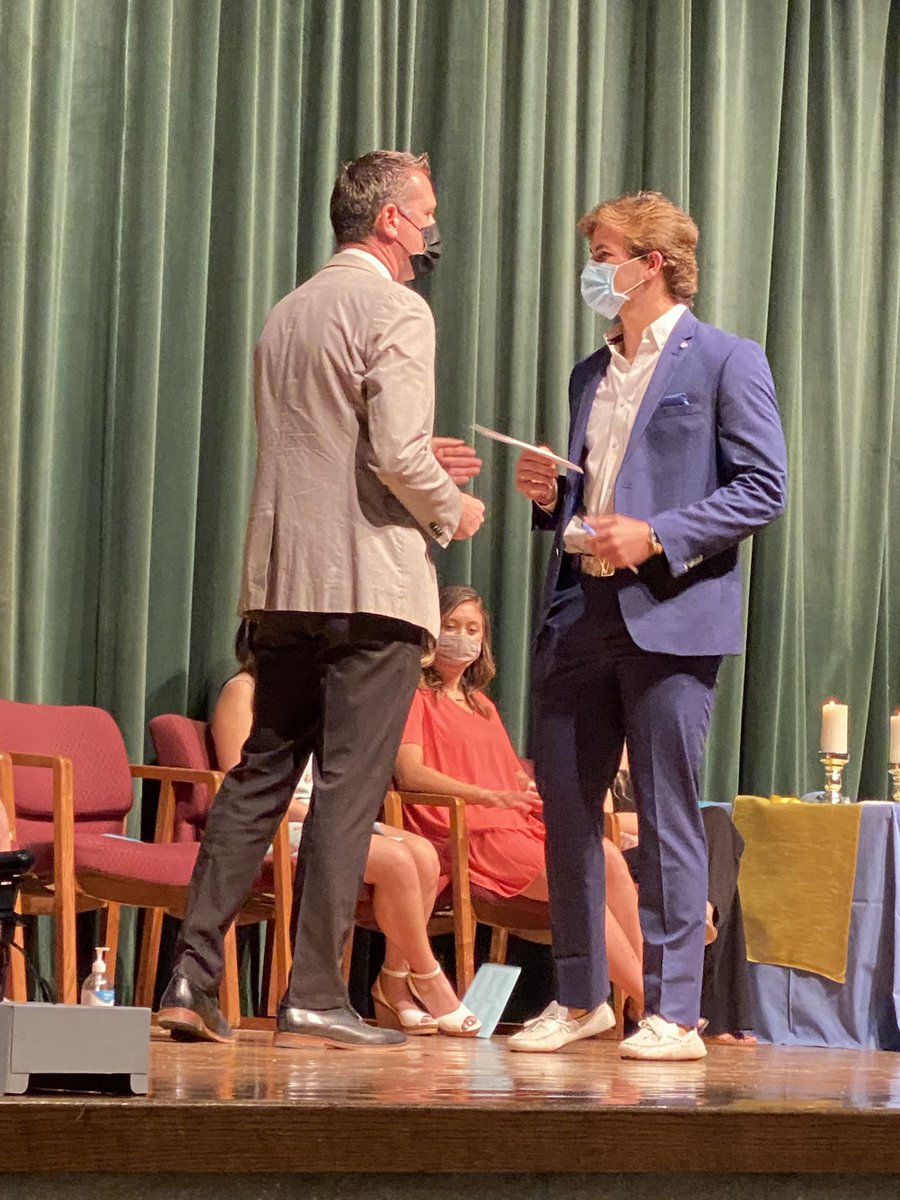 BlakeJones290's tweet photo. National Honor Society, got the goal!@MamaJones290 @BrenhamISD @BrenhamHS @NhsBrenham https://t.co/DxCTguBEdq