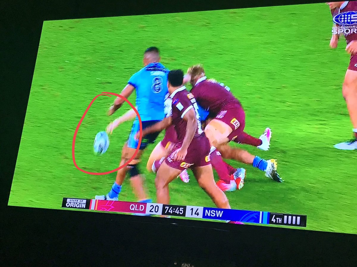 Cleary ignoring Walker again, taking a run and losing the ball.