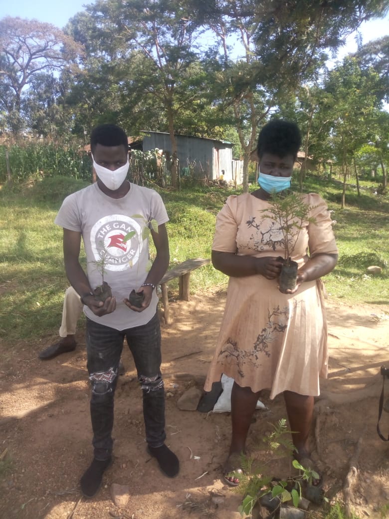 CommunityRescu1's tweet photo. 700 trees planted in public places and 300 tree seedlings distributed to individual homes in Muhoroni in partnership with County Government of Kisumu. #TreesForBetterLives https://t.co/Ai3RZiEjVO