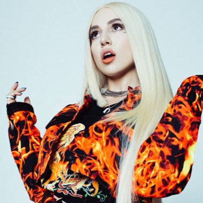 AvaliadoraE's tweet photo. #NovaFotoDoPerfil https://t.co/866ty2nrpS
