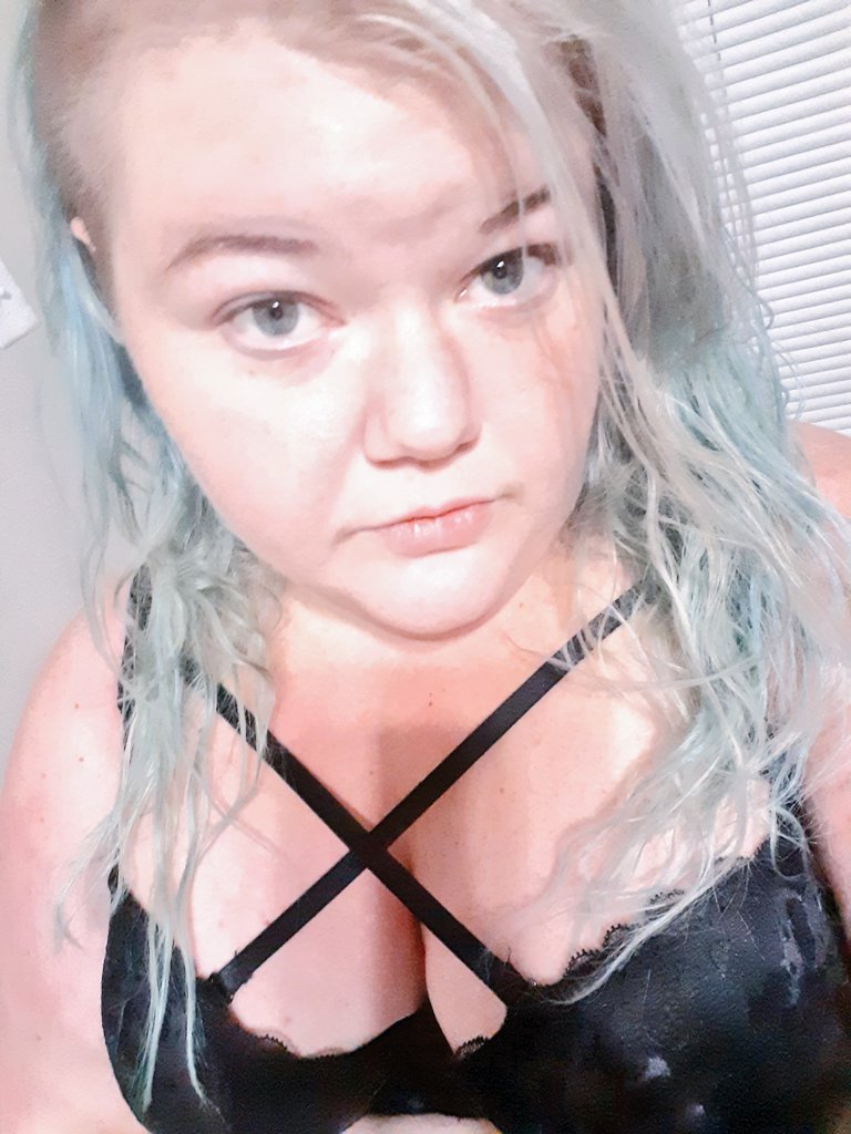 smittenkitten05's tweet photo. Kitten is ready to play!😈💦https://t.co/dIEwq8Bkys #bbw #BabyGirl #onlyfans #squirting #ddlg https://t.co/xPSuD8NO9T