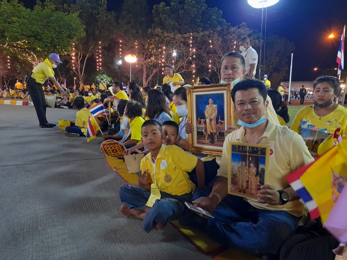ROONEIO2532's tweet photo. #คนไทยแสนวิเศษ https://t.co/g1PEJuKLlS
