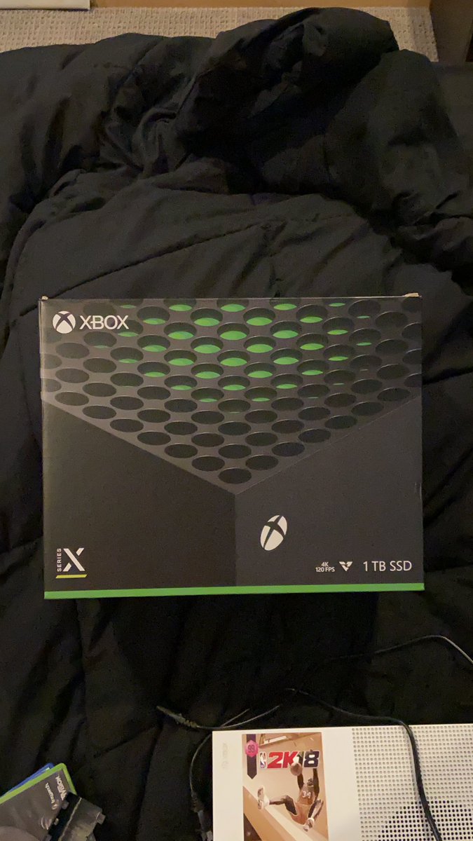 PrimeTimeIan's tweet photo. SHOUTOUT TO @ChitoGaminYT @PS5sales FOR HELPING ME GET MY XBOX SERIES X APPRECIATE YALL!! https://t.co/XME5ZwLV5A