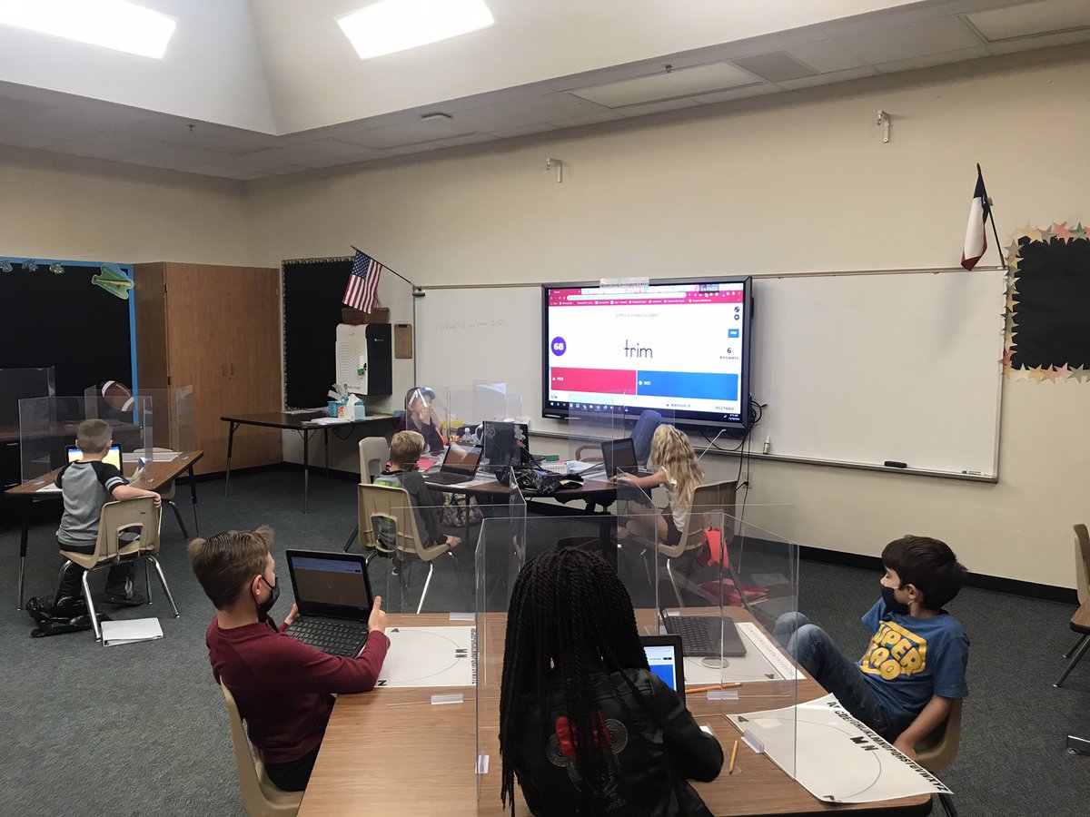 KLRux_Graves's tweet photo. No matter if you’re just starting the program or close to finishing it,  it’s fun to show what you know playing a game of Kahoot. @nebbienation @TheShannonStars @RISDSpecial https://t.co/hi6oGTVeEr