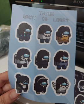 arts423's tweet photo. Me and oomfs also decided that our Blue Rocket earnings for November will also all be donated 🙏

So check this out!
Also all other purchase from Blue Rocket will all be donated 🥺 so check out our store also :D
https://t.co/QkCYL9hCW7 https://t.co/MVW5avSsVc