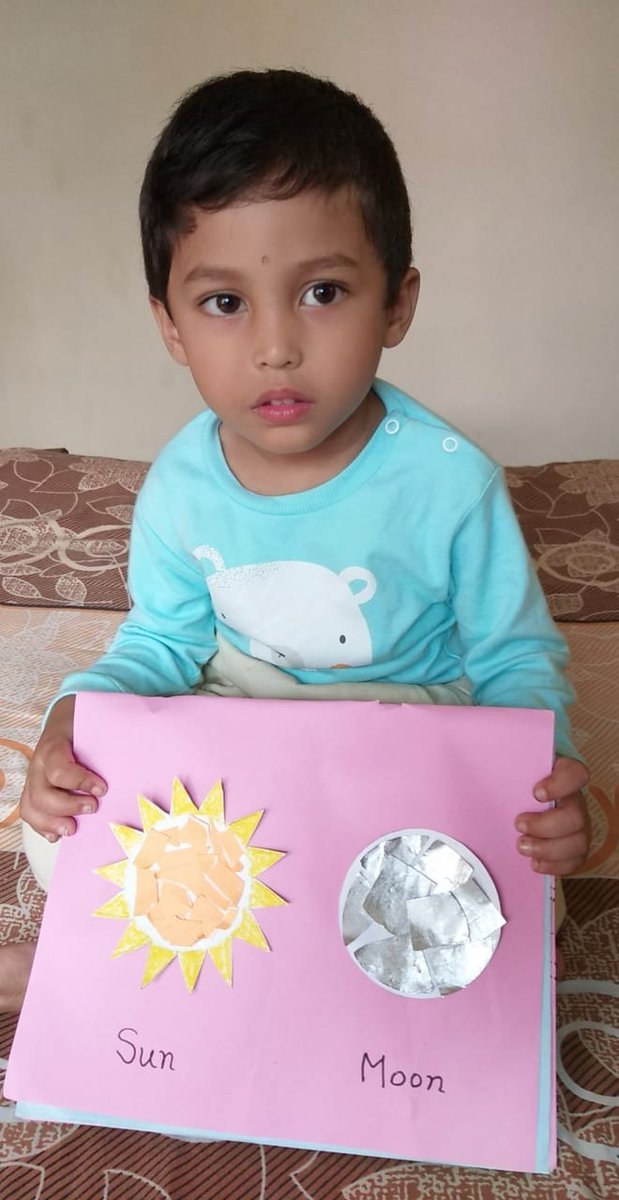 SAI_Edu_In's tweet image. The cute kids were asked questions related to it and they answered without taking any help from their parents. They also did an activity to tear and paste the papers to make a sun and a moon, which they did amazingly.  #VisualSkill