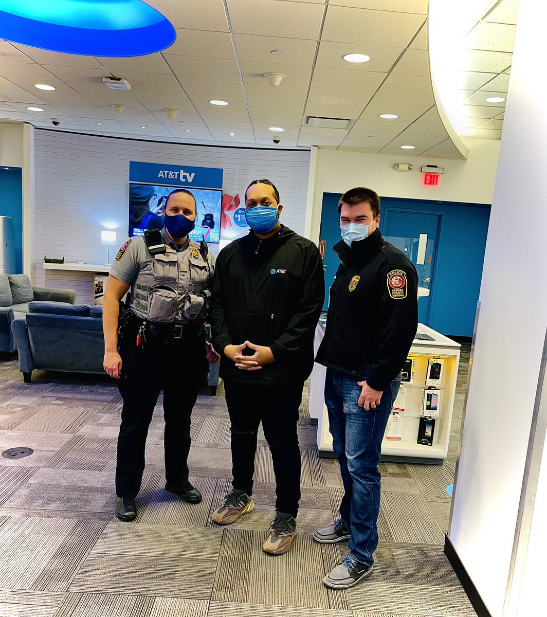 Thank you <a href="/FairfaxCountyPD/">Fairfax County Police</a> for your commitment! You are our First Responders with First Priority on the Best 5G Network! 6 more Opportunities to showcase our FirstNet 5G Service on the last day of Deployment! <a href="/FirstNet/">FirstNet, Built with AT&T</a> <a href="/404girl/">Betsy Francis</a> <a href="/DaleB1/">Dale S. Brown</a> @MASWreckingCrew <a href="/Keenoas13/">KeenanDaGreat</a> Thank you! 🙌🏽
