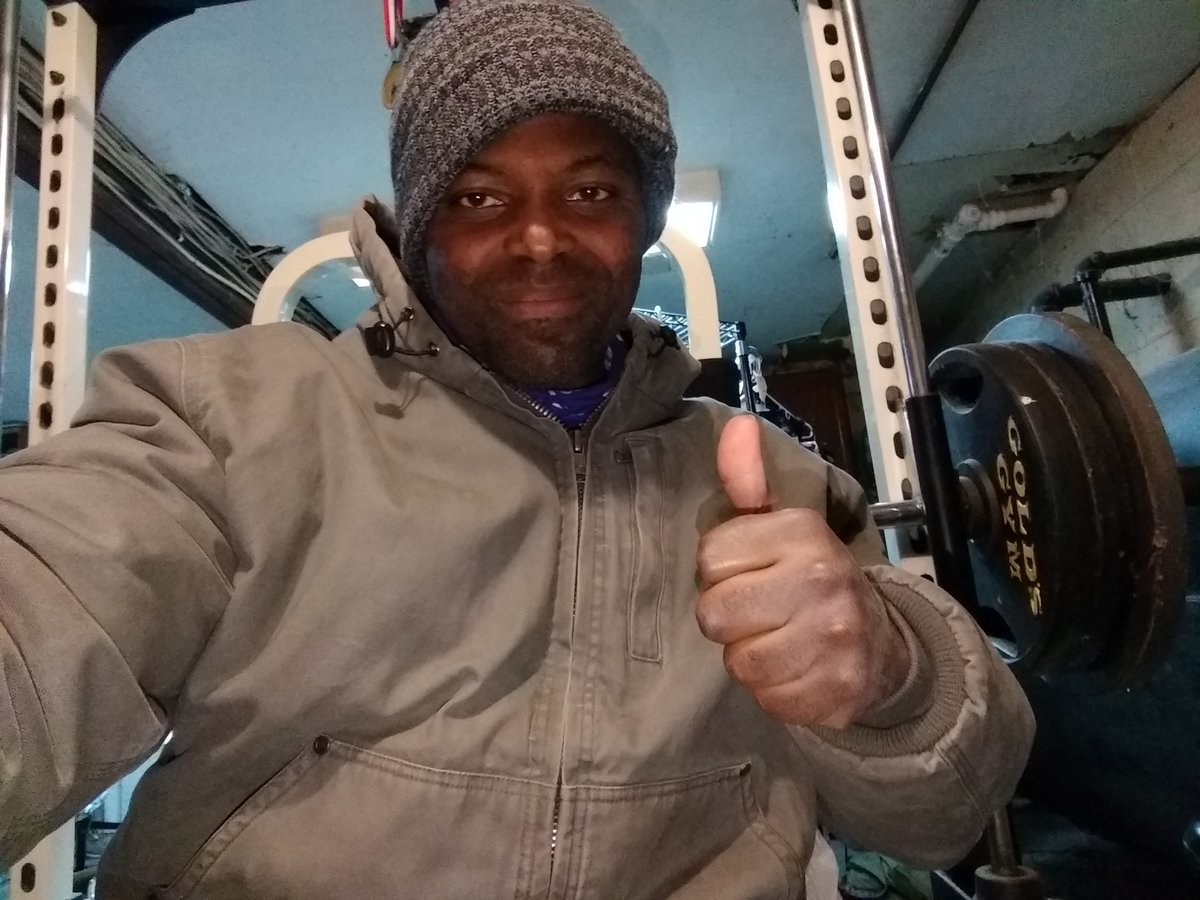 LigerDragon's tweet photo. Throwing up 315lb for a few sets along with upper body workouts before resting up for Saturday. #fitness #workout #preping #competition #weighttraining #powerlifting #competitionprep #competitor #strongmantraining #strongmancompetitor #muscle #fitness #homegym #benchpress https://t.co/OmToItvtrd