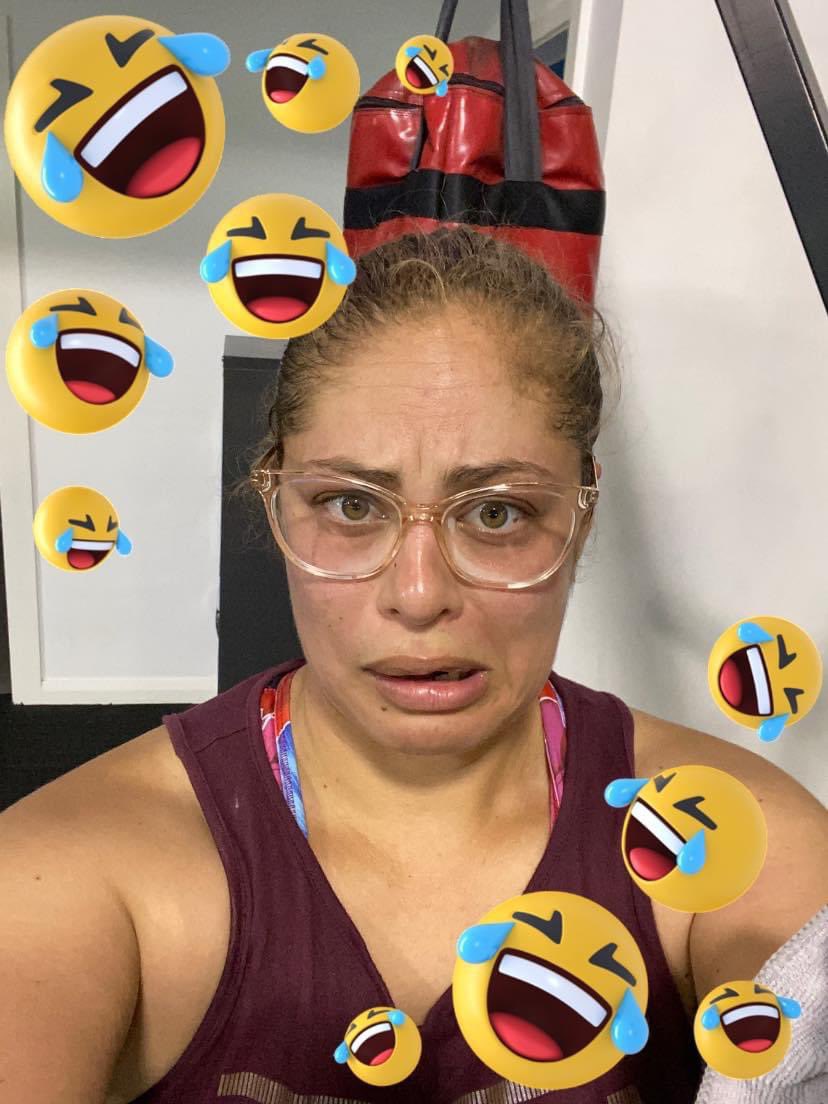 ElissaElvidge's tweet photo. My trainer effed me right up today pull ups, dead lifts &amp; burpees! I’m struggling to even type on the keyboard. Gotta keep going #NoPainNoGain #CryingFace #BeyonceBody #WAP 😳🥵🏃🏾‍♀️🏃🏾‍♀️🏃🏾‍♀️👑🐝🐝🐝 https://t.co/vPbeZ7pM0x