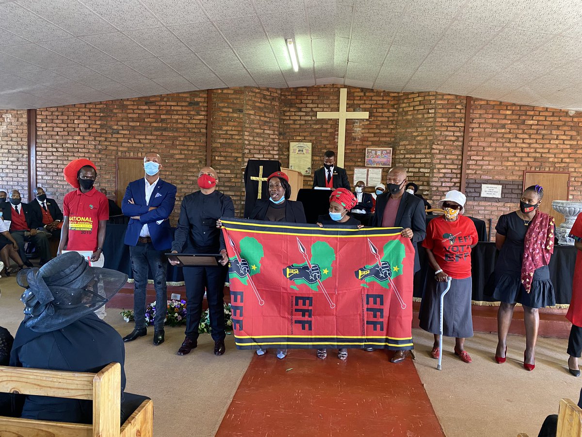 EFF_FreeState's tweet photo. EFF leadership in the Free State &amp; Northern Cape led by the Provincial Chairperson of the EFF in Free State @MMakesini have come to pay their last respects to the Lekhu family on the passing of their son, the Free State Provincial Elections Manager, Thabo Lekhu.

#RIPThaboLekhu https://t.co/SPfgP5niBh