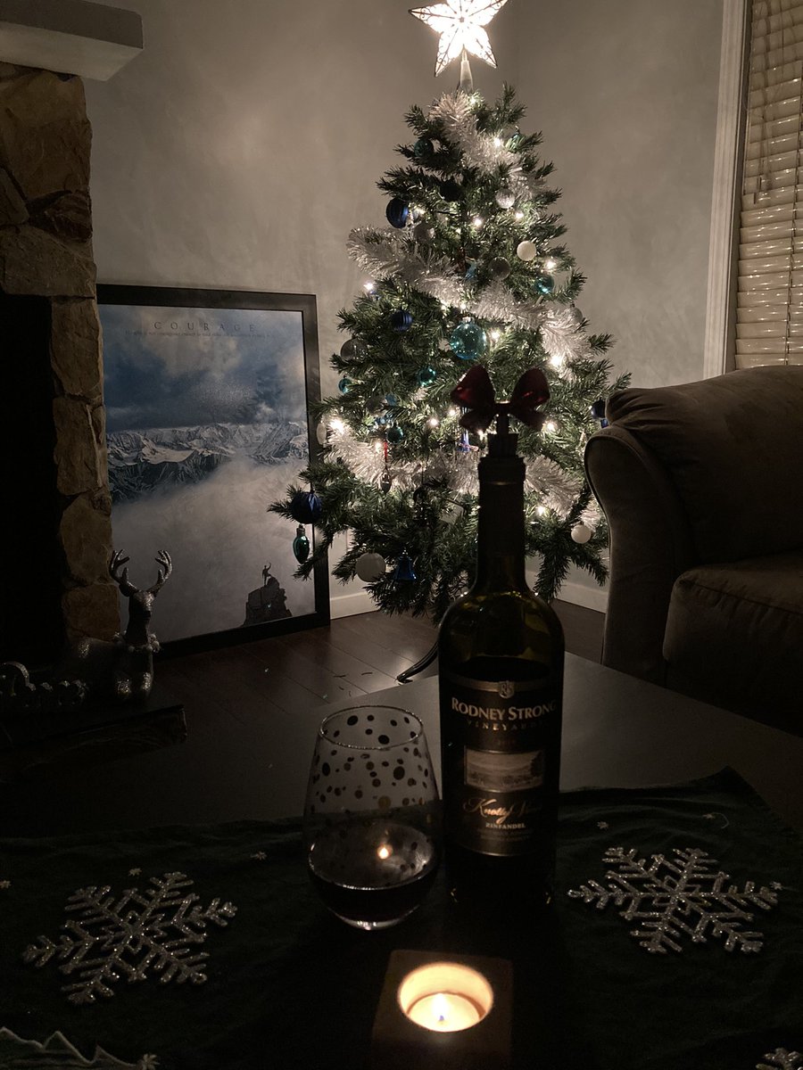 wineconcubine's tweet photo. Celebrated #Zinfandelday and #WineWednesday by decorating the house! @rsvineyards Knotty Vines #Zinfandel contains lovely red berry &amp; blueberry flavours, velvety tannins and a smooth mouthfeel. It’s beginning to look a lot like Christmas...cheers all! #wine #winelover #ZinDay https://t.co/5RC6ZFdipR