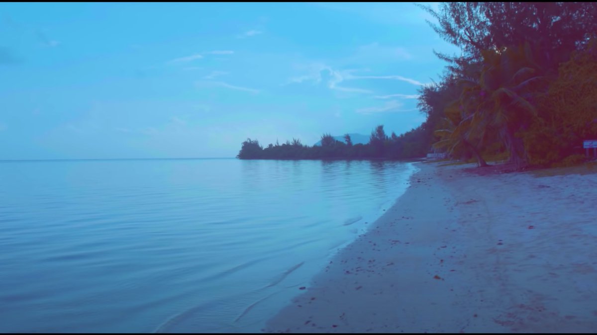 gcf saipan’s blue color pallete with an interlude of red in the middle. lord. just look.