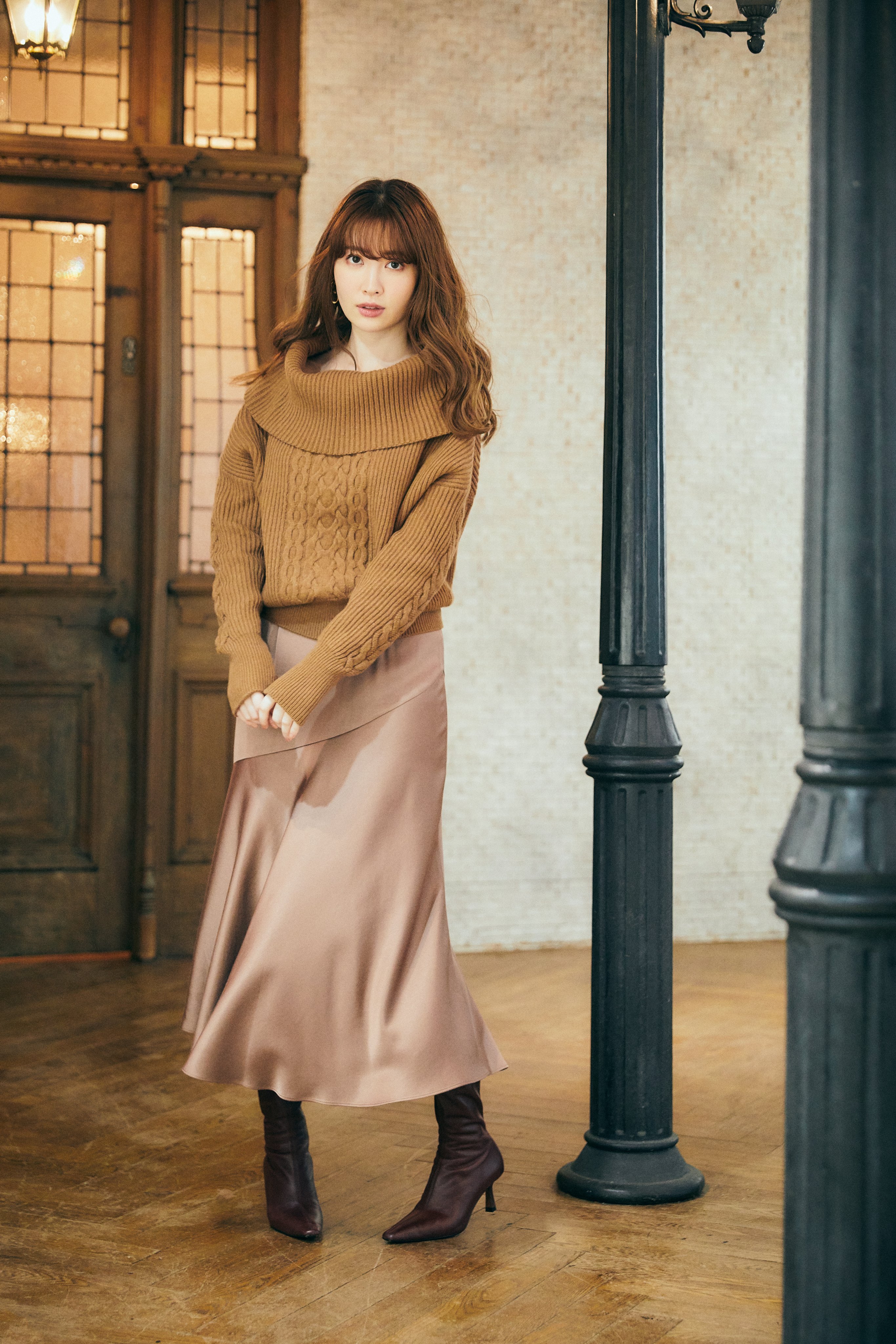 スカート herlipto Paneled Satin Midi Skirt herlipto Paneled Satin Midi Skirt