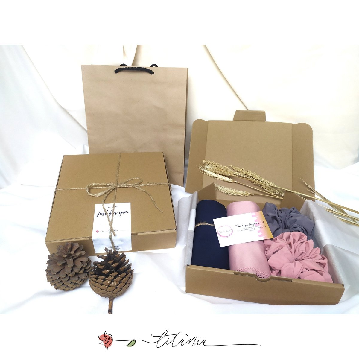 nithanittul's tweet photo. Halo, aku jualan hampers hijab isi segi4 voal laser cut bebas pilih warna, scrunchie random, dan jarum pentul khusus hampers medium.
Cuma 25k aja untuk yg medium dan 49.999 buat yg large. Bisa via shopee min ongkir 30k ♥️♥️ https://t.co/CPyD2Em2z2