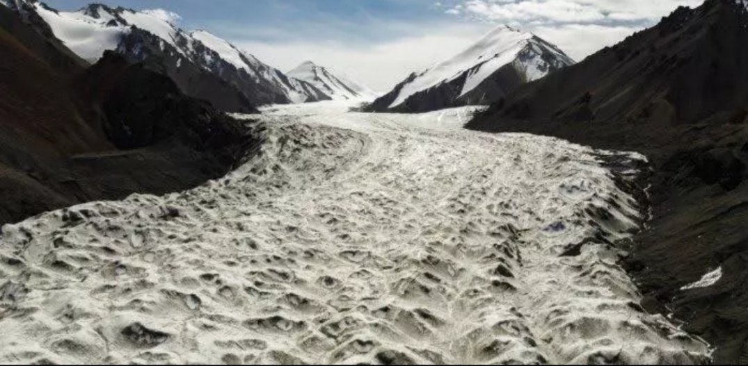 Climate change is a bigger threat than #covid19.

There is no vaccine for climate change!!

<a href="/ICRC/">ICRC</a> <a href="/ifrc/">IFRC</a> #WorldDisastersReport #climate #climatechange #IFRC #icrc #redcross #globalwarming #environment #climatecrisis #climateaction #peaklife #peaklifemagazine #coronavirus