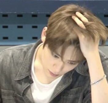 tipsygongzhu's tweet photo. ‘ไปปิกนิกกันเถอะจ้ะ แม่พร้อมแล้ว’
‘คุณแม่ไปหาเสื้อแขนยาวเถอะครับ คุณพ่อเครียดจนผมร่วงหมดแล้ว’ #jaedo https://t.co/cDtzAjrM5s