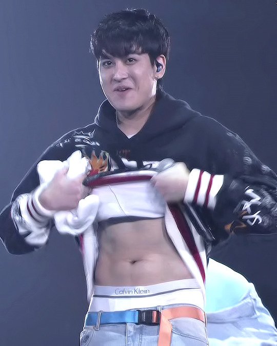 𝐢𝐊𝐎𝐍 𝐀𝐁𝐒 𝐚 𝐭𝐡𝐫𝐞𝐚𝐝 ; @YG_iKONIC  #iKON  #아이콘