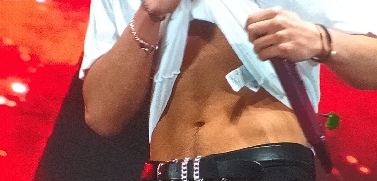 𝐢𝐊𝐎𝐍 𝐀𝐁𝐒 𝐚 𝐭𝐡𝐫𝐞𝐚𝐝 ; @YG_iKONIC  #iKON  #아이콘