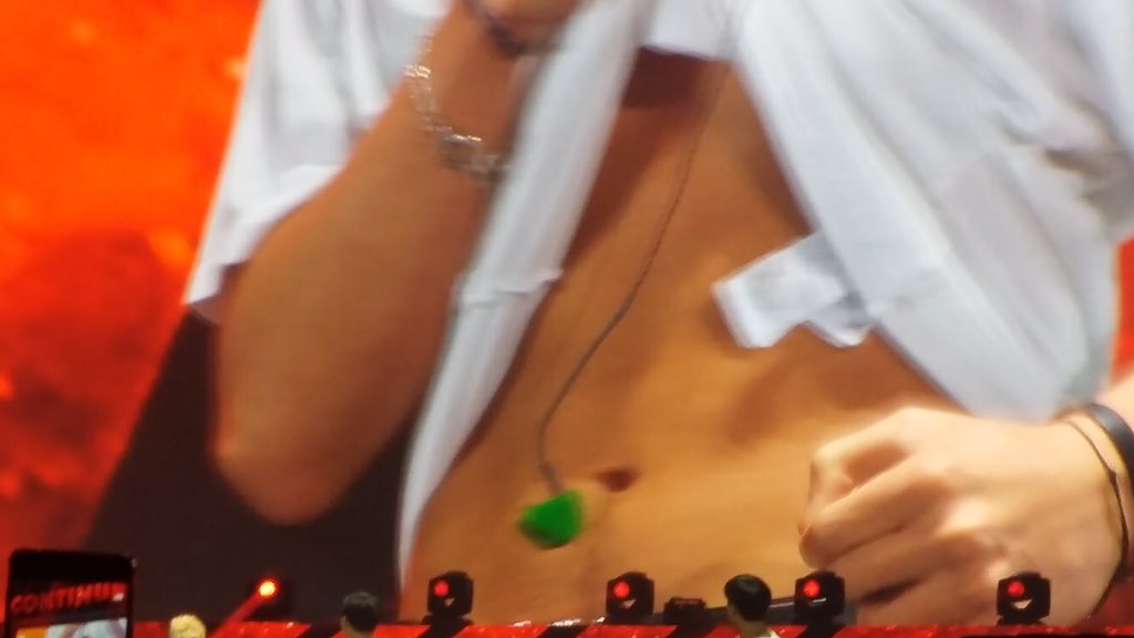 𝐢𝐊𝐎𝐍 𝐀𝐁𝐒 𝐚 𝐭𝐡𝐫𝐞𝐚𝐝 ; @YG_iKONIC  #iKON  #아이콘