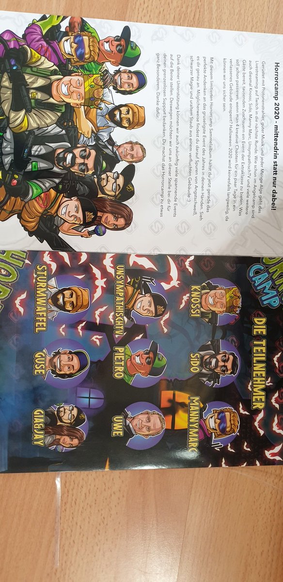 Apfelku02954591's tweet photo. Nach langen warten ist die limitierte Ausgabe des Horrorcamp Sammelksrtenheft endlich angekommen. Sehr hochwertig verarbeitet @TheRealKnossi 

#Streamheros
#Knossi
#Horrorcamp
#Sammelkartenheft
#supportistkeinmord https://t.co/KwgzkkWr90