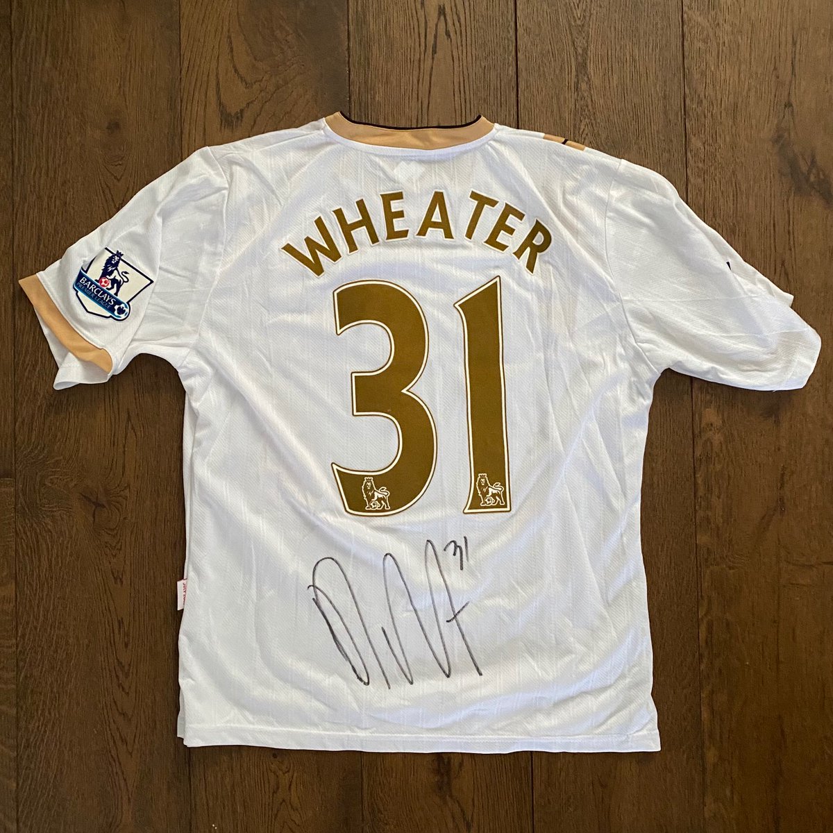 weameo's tweet photo. Beautiful match issue &amp; signed shirts on my auction site at weekend. Links will be posted here, all funds to @MFCFoundation as part of my #BIGTEESSIDE fund raiser. Join Facebook group to be involved.
https://t.co/EEHDCGxunu

@BigWheatz31
@GarethSouthgate
@Boro
#leadbitter 

#boro https://t.co/Fnqy7rPtsk